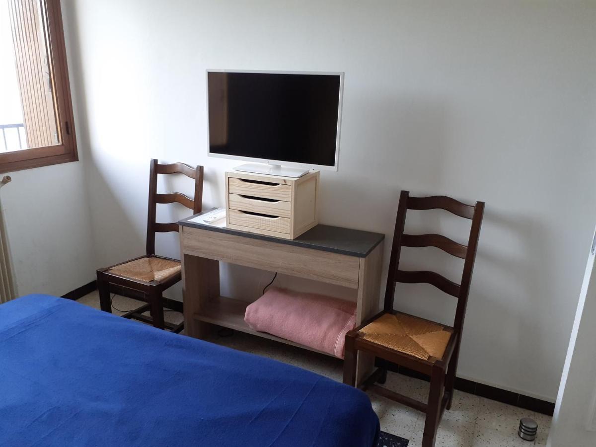 Chambre B2 Dans Un Appartement En Colocation Marseille Exteriér fotografie