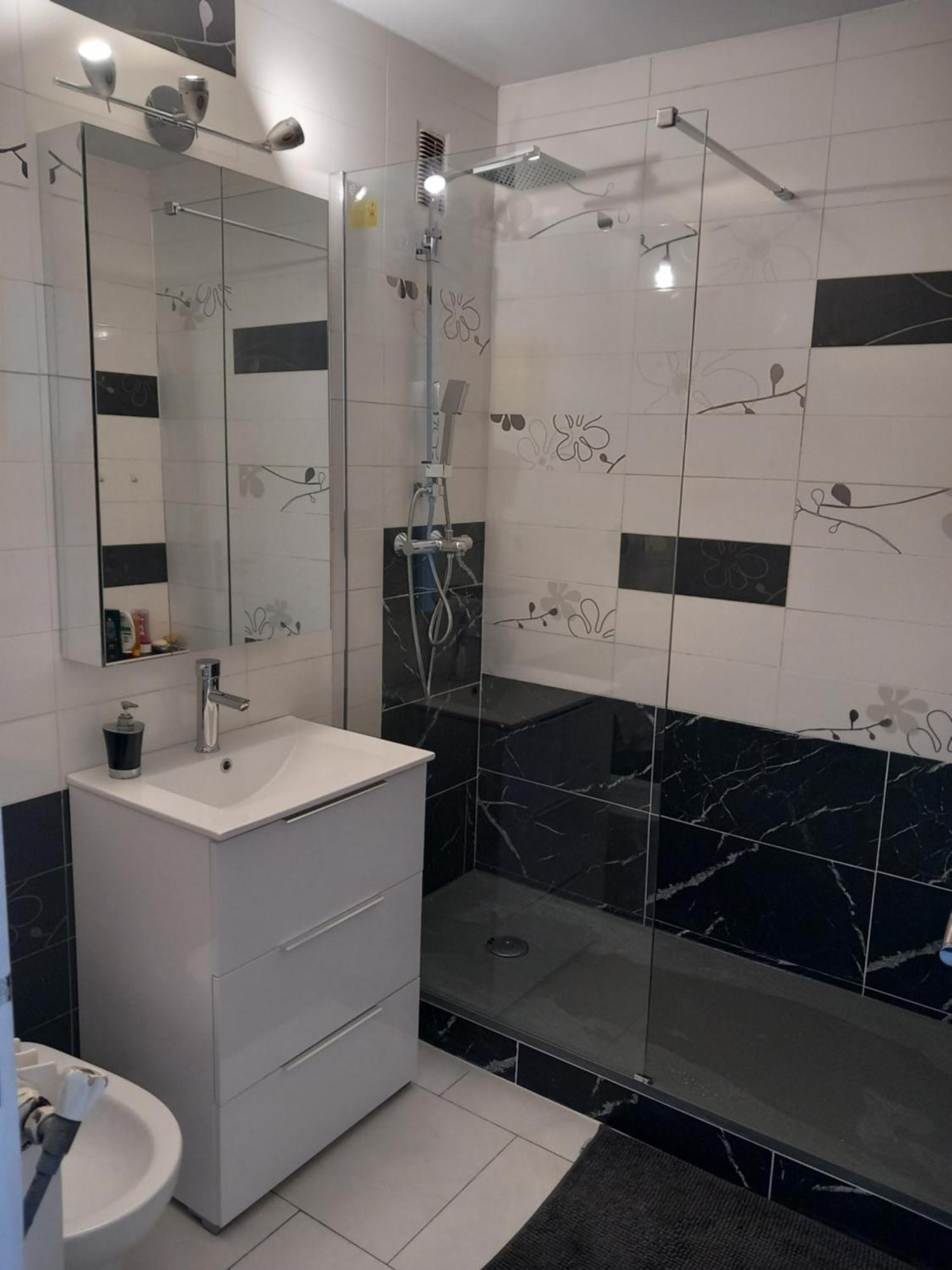 Chambre B2 Dans Un Appartement En Colocation Marseille Exteriér fotografie